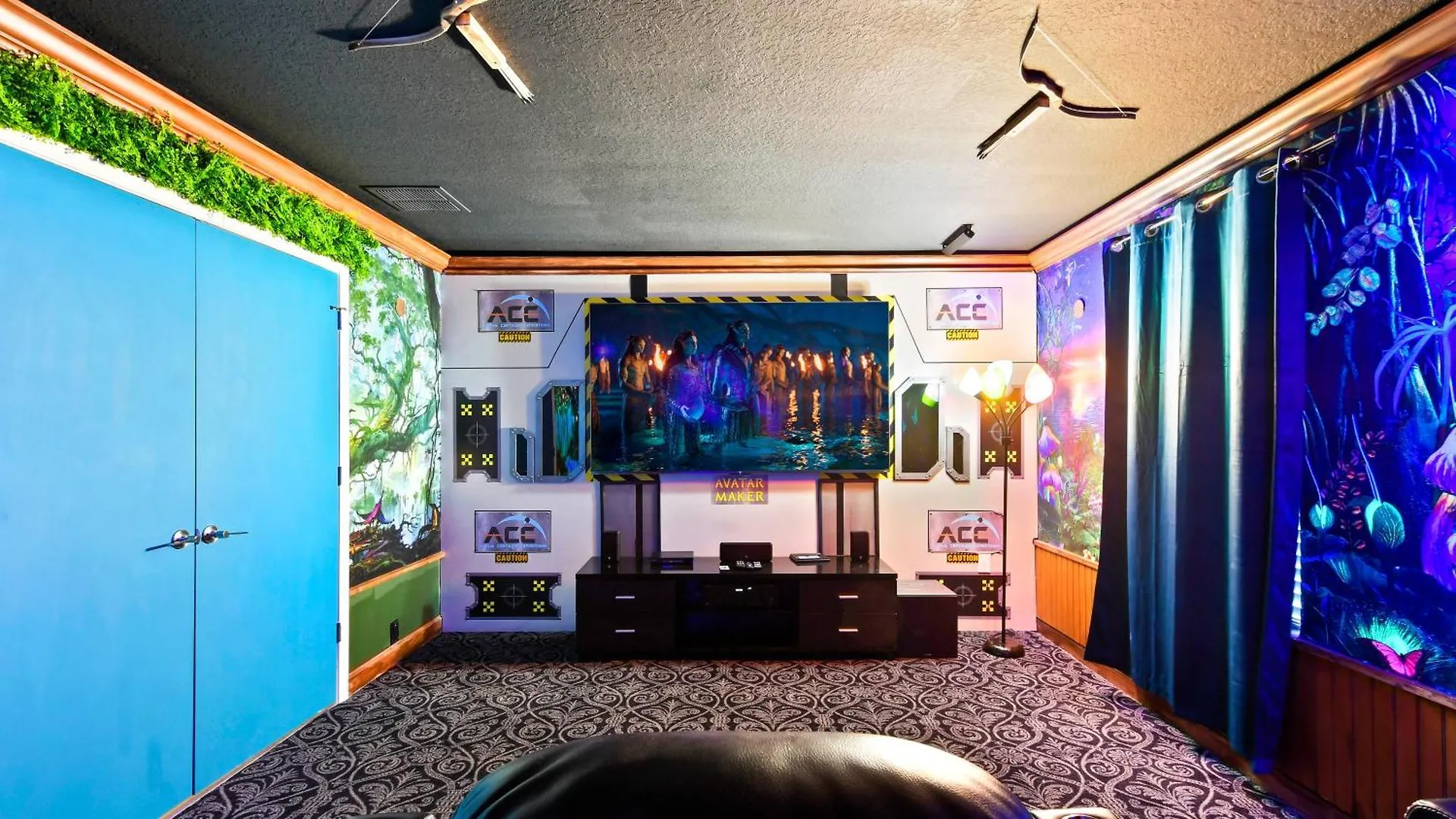 Opulent Villa: Heated Pool, Theater, Game Room 达文波特