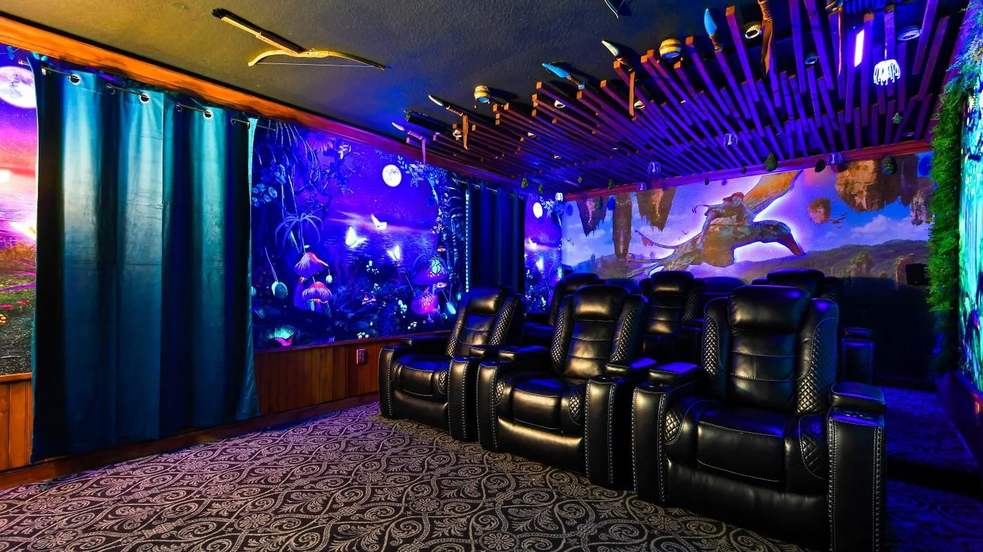 度假居 Opulent Villa: Heated Pool, Theater, Game Room 达文波特
