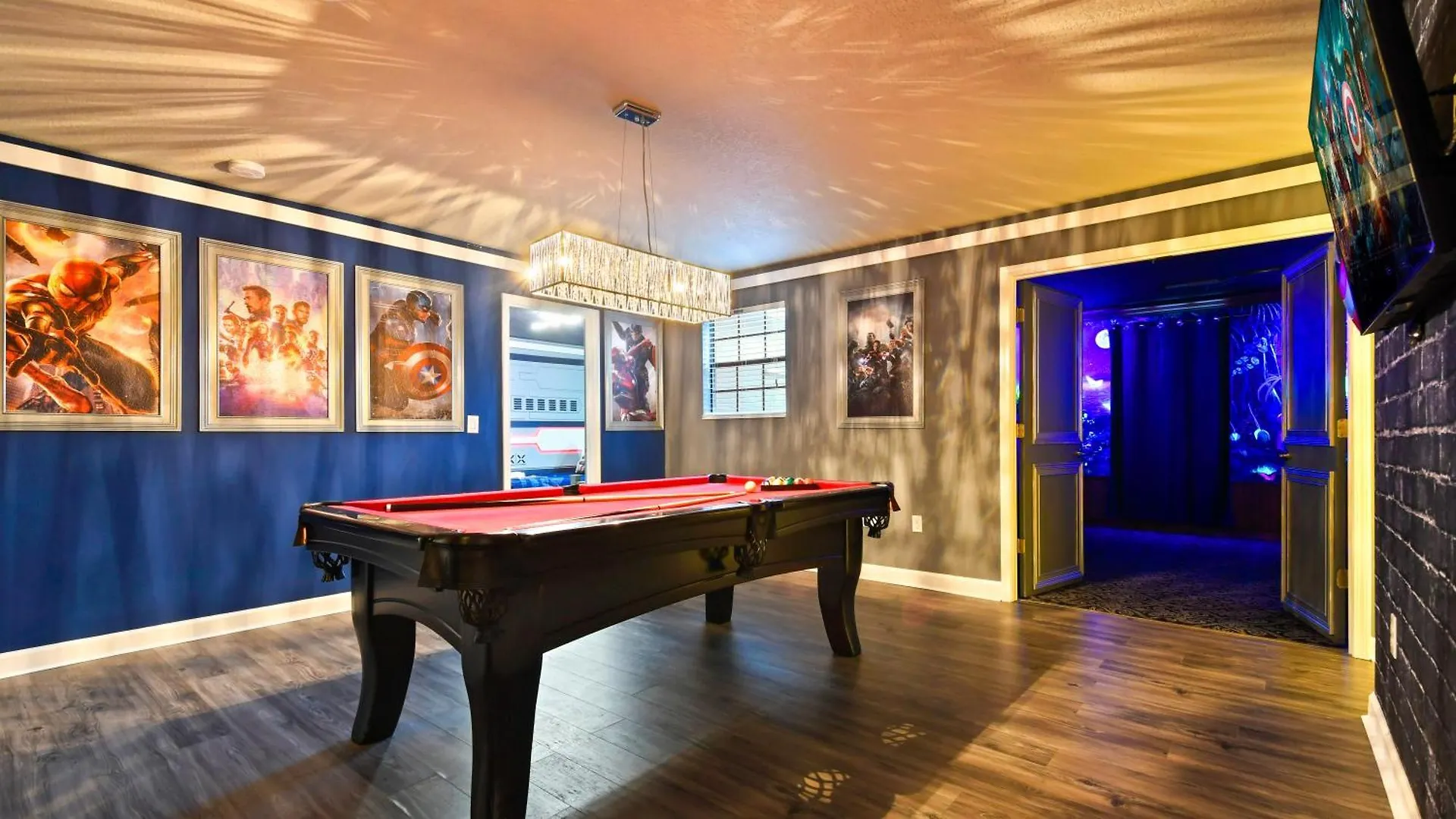 Opulent Villa: Heated Pool, Theater, Game Room 达文波特 0*,