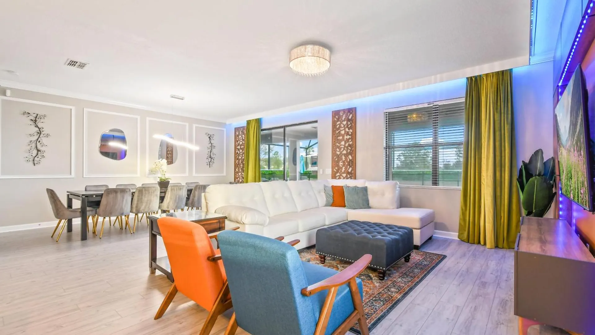 Opulent Villa: Heated Pool, Theater, Game Room Davenport 0*,  United States