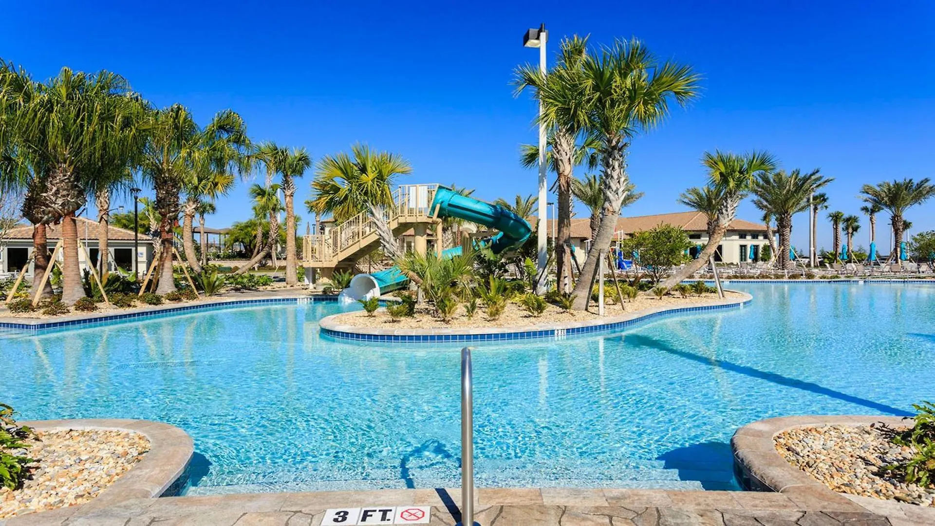 Opulent Villa: Heated Pool, Theater, Game Room Davenport Holiday home