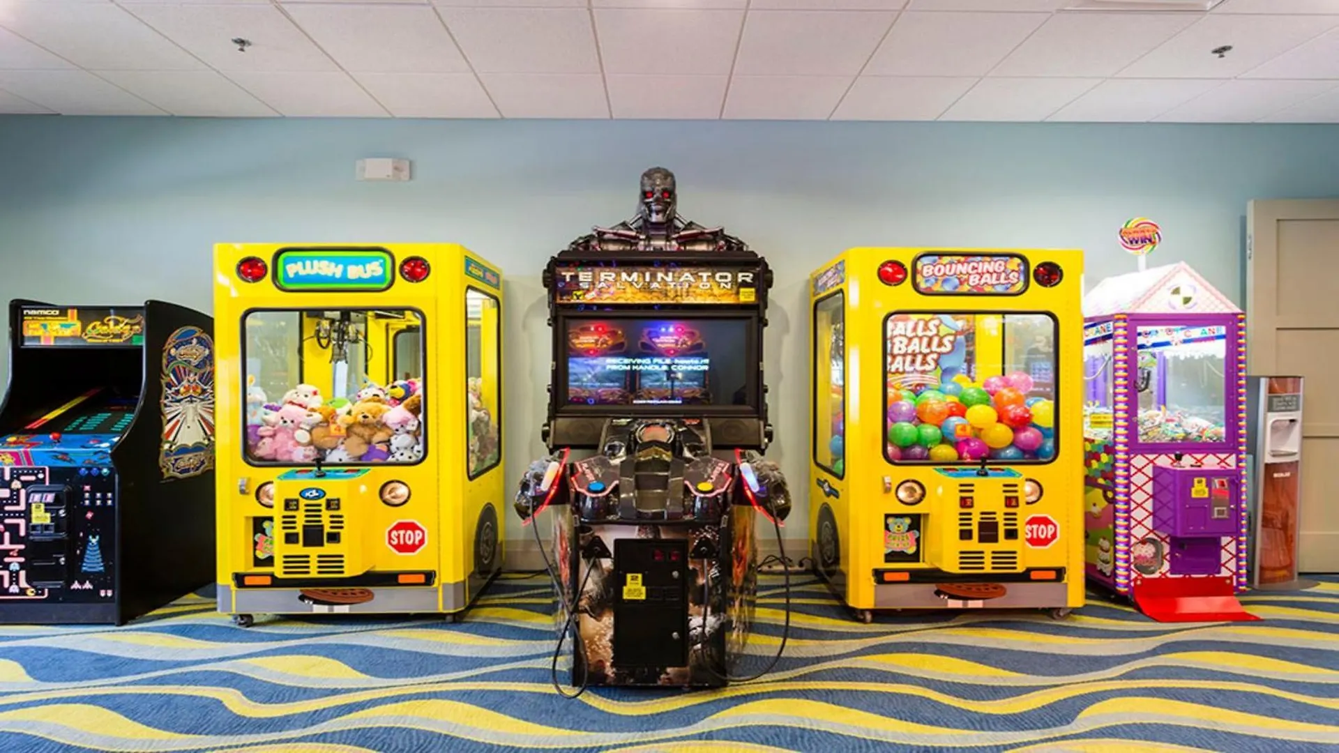Opulent Villa: Heated Pool, Theater, Game Room Davenport 0*,  United States